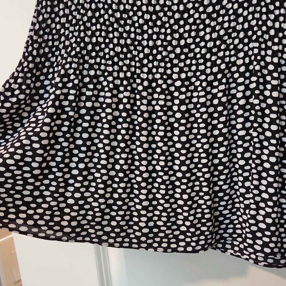 Adrianna Papell Black and White Blouse - Picture 3 of 5